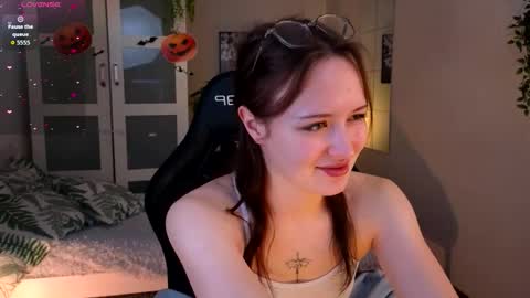 Snapshot of selinsselin chatting on October 22, 5:41 am sweetie Selin 3 online show from October 22, 5:41 am