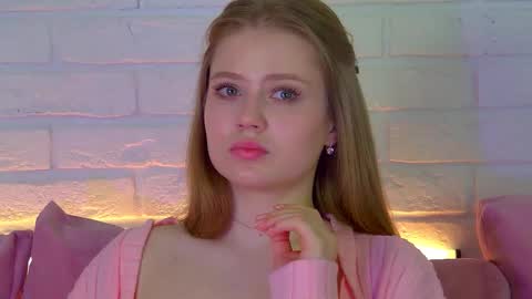 SelinSwarovski online show from February 8, 5:38 pm