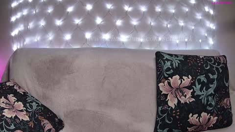 My name is Sella and im Bisexual online show from December 9, 1:34 pm