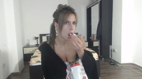 Snapshot of sellena_angels chatting on January 17, 1:56 pm sellena_angels online show from January 17, 1:56 pm