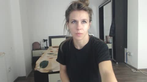 Snapshot of sellena_angels chatting on January 21, 10:52 am sellena_angels online show from January 21, 10:52 am