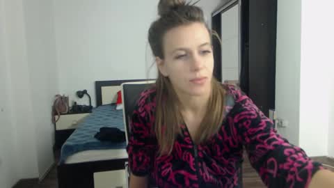 Snapshot of sellena_angels chatting on February 20, 8:36 pm sellena_angels online show from February 20, 8:36 pm