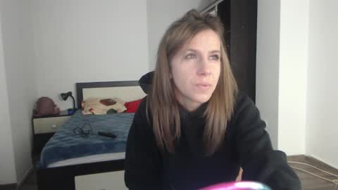 Snapshot of sellena_angels chatting on February 24, 8:38 am sellena_angels online show from February 24, 8:38 am
