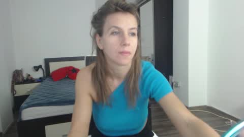 Snapshot of sellena_angels chatting on February 26, 9:42 am sellena_angels online show from February 26, 9:42 am