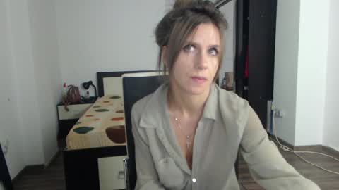 Snapshot of sellena_angels chatting on March 9, 10:30 pm sellena_angels online show from March 9, 10:30 pm