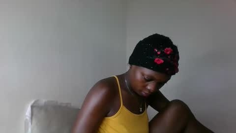 Snapshot of sellinprinces chatting on October 15, 4:29 pm sellinprinces online show from October 15, 4:29 pm