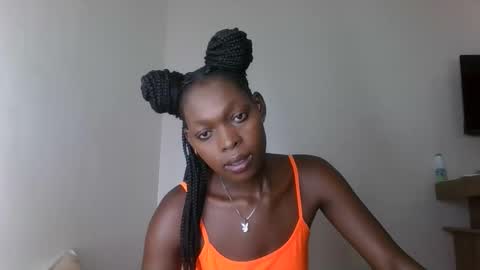 Snapshot of sellinprinces chatting on October 27, 2:54 pm sellinprinces online show from October 27, 2:54 pm