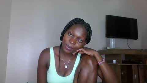 Snapshot of sellinprinces chatting on October 30, 10:10 pm sellinprinces online show from October 30, 10:10 pm