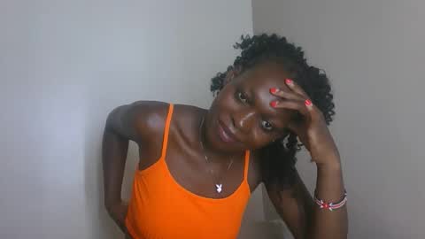 Snapshot of sellinprinces chatting on November 24, 8:25 am sellinprinces online show from November 24, 8:25 am