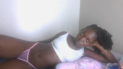 Snapshot of sellinprinces chatting on November 28, 9:06 pm sellinprinces online show from November 28, 9:06 pm