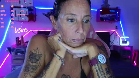 Selvaggia Del Caribe online show from December 28, 4:30 pm