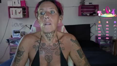 Snapshot of selvaggia_del_caribe chatting on September 25, 4:21 pm Selvaggia Del Caribe online show from September 25, 4:21 pm