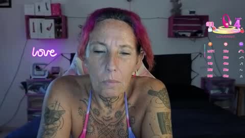 Snapshot of selvaggia_del_caribe chatting on September 26, 4:33 pm Selvaggia Del Caribe online show from September 26, 4:33 pm