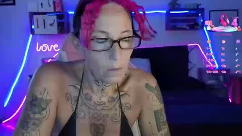 Snapshot of selvaggia_del_caribe chatting on October 15, 4:40 pm Selvaggia Del Caribe online show from October 15, 4:40 pm