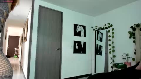 Selyn online show from February 12, 4:02 pm