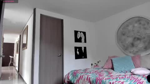 Selyn online show from May 10, 3:28 pm