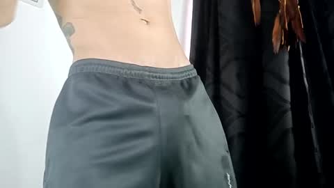 sem_alas online show from February 8, 10:19 pm