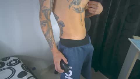 sem_alas online show from February 15, 8:22 pm