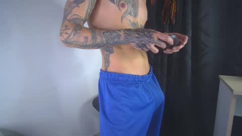 sem_alas online show from January 9, 5:43 am