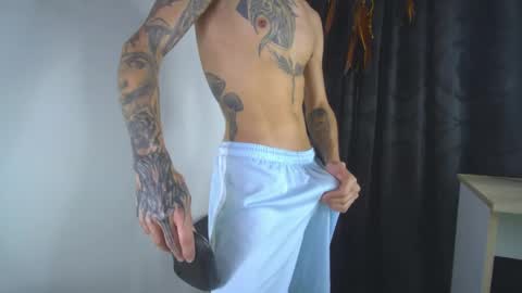 sem_alas online show from June 10, 1:39 am