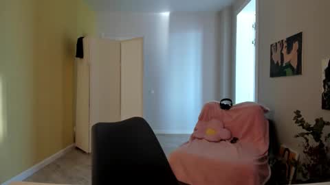 Ami online show from October 19, 8:59 am