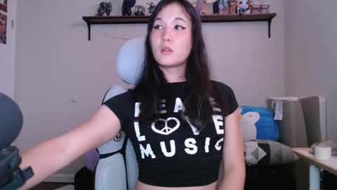 Snapshot of sen_and_sin chatting on October 17, 3:42 am Sen online show from October 17, 3:42 am