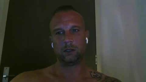 sence08 online show from November 10, 3:38 am