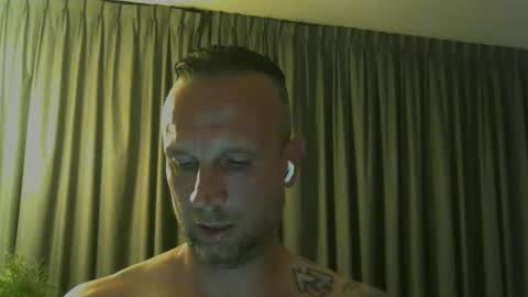 Snapshot of sence08 chatting on May 20, 8:48 pm sence08 online show from May 20, 8:48 pm