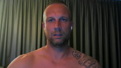 Snapshot of sence08 chatting on June 5, 1:17 pm sence08 online show from June 5, 1:17 pm