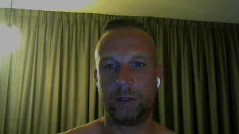Snapshot of sence08 chatting on June 13, 8:18 pm sence08 online show from June 13, 8:18 pm