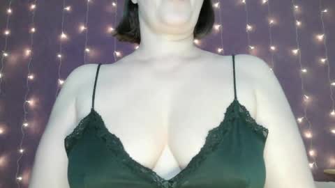 Snapshot of send_me chatting on April 5, 4:53 am send me online show from April 5, 4:53 am