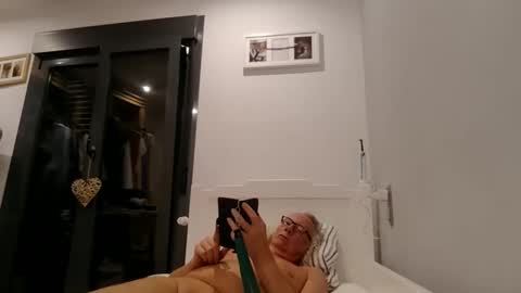 Snapshot of seniorfuntime1556 chatting on May 3, 9:54 pm Summiteer online show from May 3, 9:54 pm