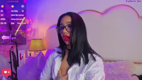 Sennia online show from October 9, 2:59 pm