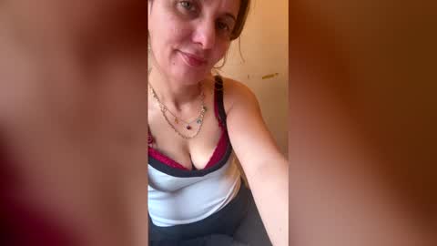 Sennya online show from February 5, 10:20 am