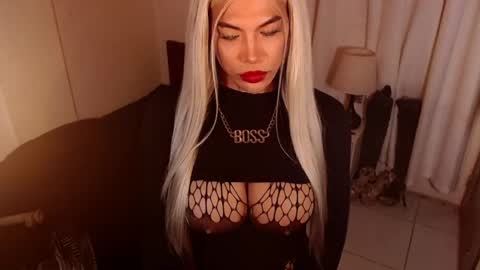 unstappable queen kate online show from May 29, 10:19 pm