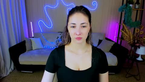 sensitiveheartt online show from September 28, 7:19 pm