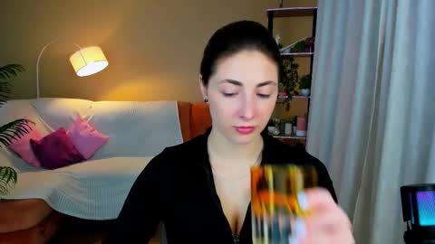 sensitiveheartt online show from October 1, 7:31 pm