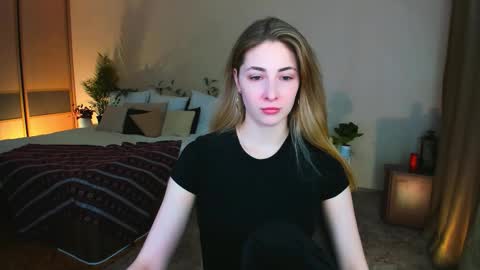 sensitiveheartt online show from February 4, 11:16 am