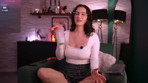 Snapshot of sensual_jassmine chatting on June 15, 2:52 pm Jasmine online show from June 15, 2:52 pm