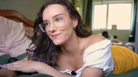 Snapshot of sensual_jassmine chatting on July 6, 4:42 pm Jasmine online show from July 6, 4:42 pm