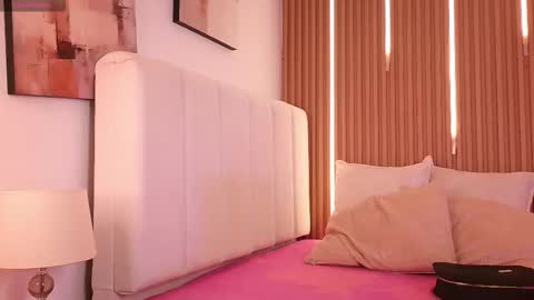 Snapshot of sensual_kim77 chatting on March 29, 1:00 pm Sensual Kim77 online show from March 29, 1:00 pm