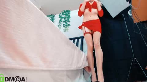 Mia online show from July 21, 10:34 pm