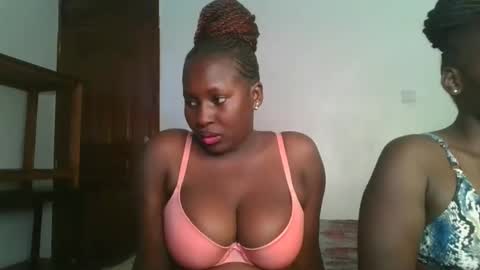 Snapshot of sensual_ria chatting on March 25, 9:26 am sensual_ria online show from March 25, 9:26 am