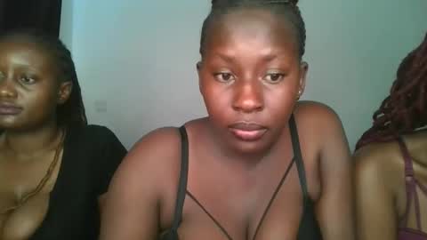 Snapshot of sensual_ria chatting on March 27, 9:10 am sensual_ria online show from March 27, 9:10 am