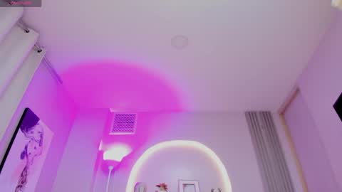 Snapshot of sensual_shanel chatting on April 12, 2:49 am sensual_shanel online show from April 12, 2:49 am