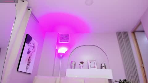 Snapshot of sensual_shanel chatting on April 15, 3:02 am sensual_shanel online show from April 15, 3:02 am