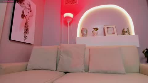Snapshot of sensual_shanel chatting on April 16, 2:23 am sensual_shanel online show from April 16, 2:23 am