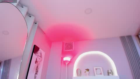Snapshot of sensual_shanel chatting on April 21, 2:51 am sensual_shanel online show from April 21, 2:51 am
