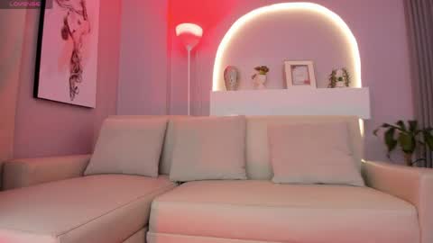 Snapshot of sensual_shanel chatting on April 22, 2:25 am sensual_shanel online show from April 22, 2:25 am