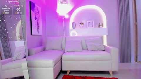 Snapshot of sensual_shanel chatting on May 23, 11:31 pm sensual_shanel online show from May 23, 11:31 pm